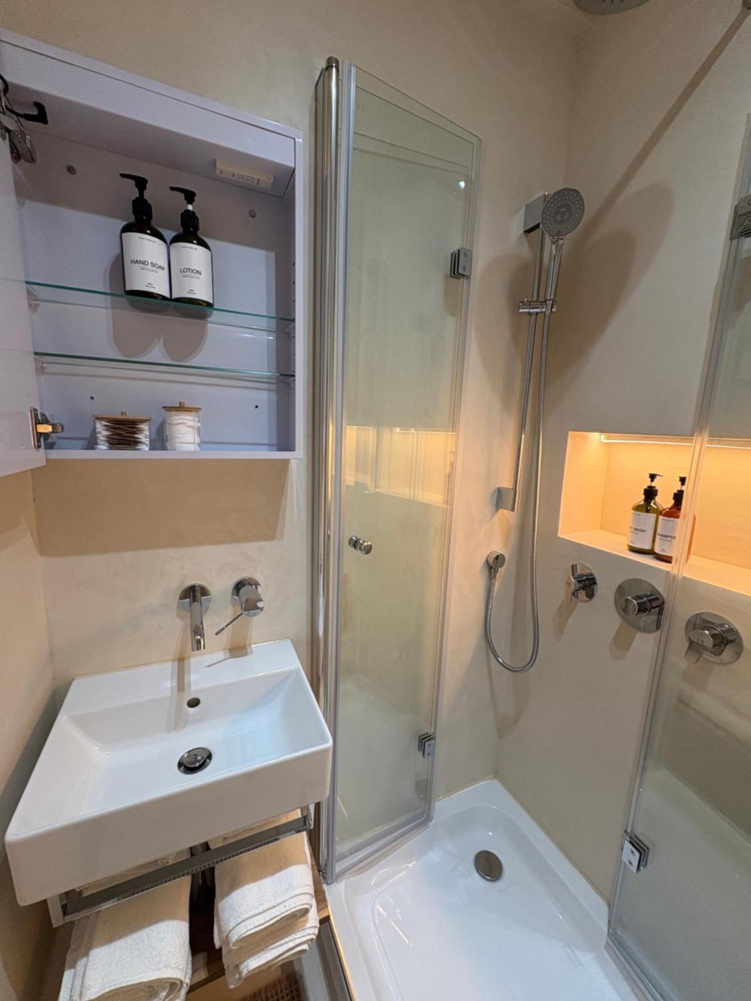 Modern 1br - Just Renovated Appartement *